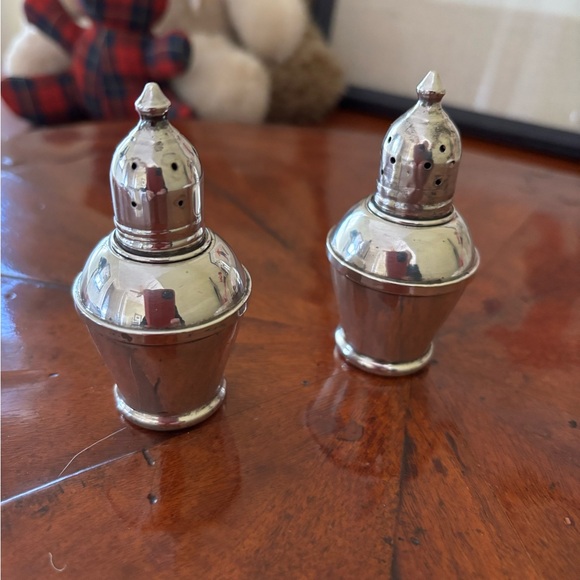 Vintage Sterling Silver Salt/Pepper Shakers - Picture 5 of 5